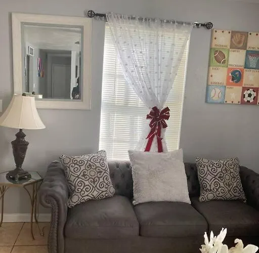 Lovely Indoor Fpl W/ Bbq / Firepit Near Fsu & Famu Apartment *